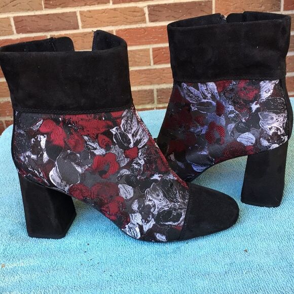 GEOX RESPIRA Italian Booties - Picture 1 of 11